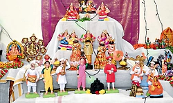 Mangaluru: ನಗರದಲ್ಲಿ ಬೊಂಬೆಗಳ ಜಂಬೂ ಸವಾರಿ