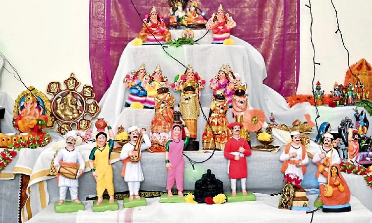 Mangaluru: ನಗರದಲ್ಲಿ ಬೊಂಬೆಗಳ ಜಂಬೂ ಸವಾರಿ