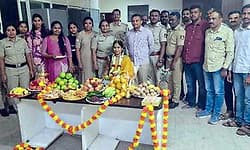 ಸಹೋದ್ಯೋಗಿ ಪೊಲೀಸ್ ಸಿಬ್ಬಂದಿಗೆ ಠಾಣೆಯಲ್ಲೇ ಸೀಮಂತ!