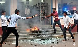 Kumble: ವಾಚನಾಲಯಕ್ಕೆ ಪಟಾಕಿ ಎಸೆತ ; ತಂಡದಿಂದ ಹ*ಲ್ಲೆ