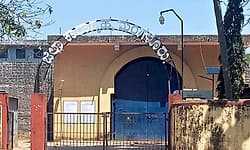 Mangaluru: ಜೈಲಿನಲ್ಲಿ 3 ಮೊಬೈಲ್, ಸಿಮ್, ಚಾರ್ಜರ್ ಪತ್ತೆ