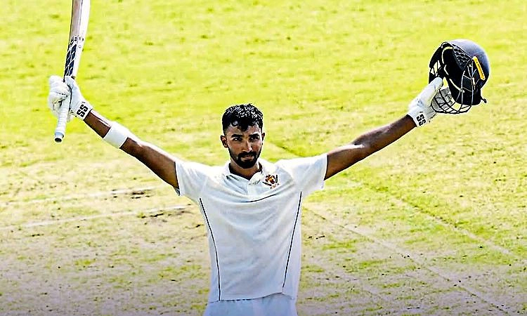 Ranji Trophy: ಭರ್ಜರಿ ದ್ವಿಶತಕ ಸಿಡಿಸಿದ ಪಡಿಕ್ಕಲ್;‌ ಕರ್ನಾಟಕದ ಹಿಡಿತದಲ್ಲಿ ಸೆಮಿ ಪಂದ್ಯ