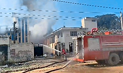  ರಾಸಾಯನಿಕ ಕಾರ್ಖಾನೆಯಲ್ಲಿ ಅಗ್ನಿ ಅವಘಡ; 7 ಕಾರ್ಮಿಕರು ಸಜೀವ ದಹನ; ಹಲವರು ಸಿಲುಕಿರುವ ಶಂಕೆ