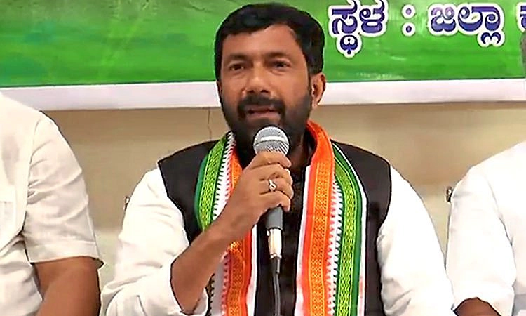 Raichur: ಶೇ.50ರಷ್ಟು ಸಚಿವರ ಬದಲಿಸಲು ಹೈಕಮಾಂಡ್ ಗೆ ಮನವಿ: ಸಲೀಂ ಅಹ್ಮದ್ ಹೇಳಿಕೆ