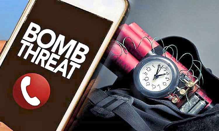 Mangaluru:  ಜಿಲ್ಲಾ ನ್ಯಾಯಾಲಯಕ್ಕೆ ಬಾಂಬ್ ಬೆದರಿಕೆ... ಶ್ವಾನ ದಳ, ಪೊಲೀಸರಿಂದ ಪರಿಶೀಲನೆ