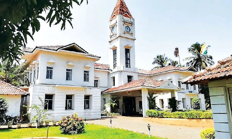 Shortage of 4 Inspectors and 19 SIs in Mangaluru