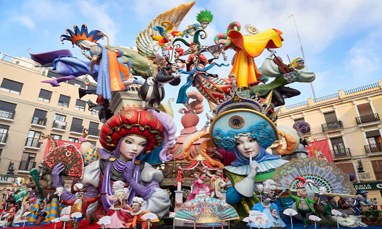 ಕಾಲ ಹೊತ್ತು ತರುವ ಸಾಂಸ್ಕೃತಿಕ ತೇರು.....ಜಪಾನ್‌: ಹನಮಿ ಗೊಂಬೆ ಉತ್ಸವ