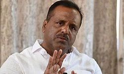 ಸಚಿವರ ಕಾರ್ಯಶೈಲಿಯ ವಿರುದ್ಧ ಸ್ಪೀಕರ್ ಕೆಂಡಾಮಂಡಲ: ಕಲಾಪದಿಂದಲೇ ಹೊರ ನಡೆದ ಖಾದರ್!