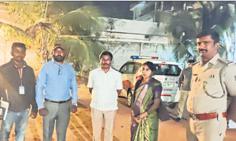 ಅದ್ಧೂರಿ ಆರತಕ್ಷತೆ...ತಾಳಿ ಕಟ್ಟುವ ವೇಳೆ ಬಾಲ್ಯ ವಿವಾಹಕ್ಕೆ ಇಲಾಖೆ ಬ್ರೇಕ್