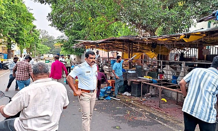 ಶಿವಮೊಗ್ಗ ಪಾಲಿಕೆ ಬಳಿಯ ಹೂವಿನ ಮಾರುಕಟ್ಟೆ ಸಂಪೂರ್ಣ ತೆರವು