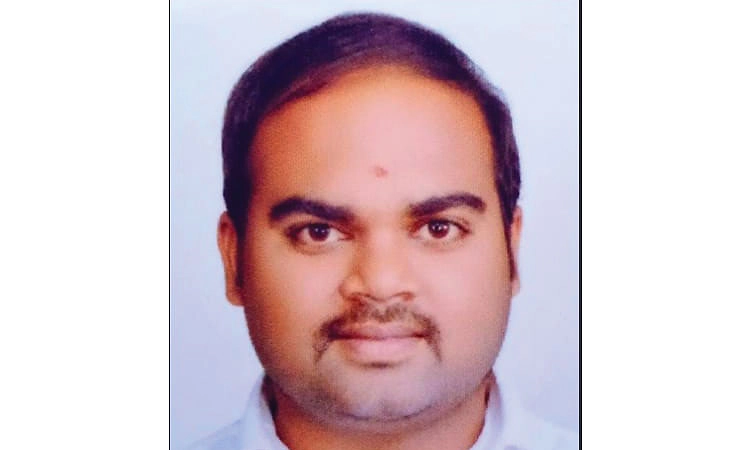 Holehonnuru: ಸರಣಿ ರಸ್ತೆ ಅಪಘಾತ, ಸಹ ಪ್ರಾಧ್ಯಾಪಕ ಸಾವು
