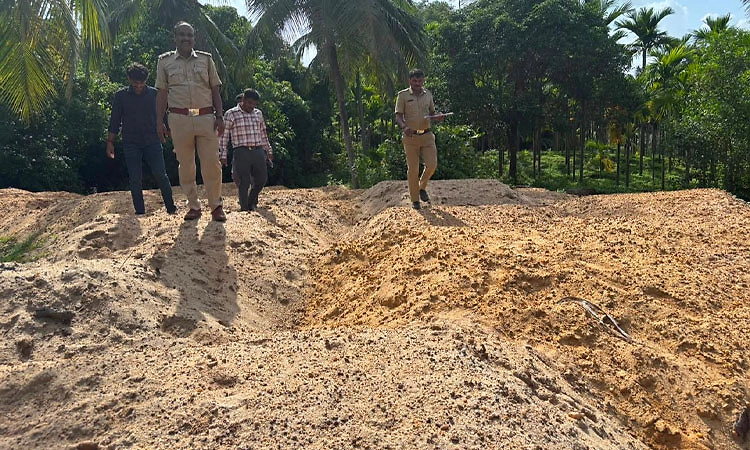 Mangaluru: 127 ಲೋಡ್ ಮರಳು ಪೊಲೀಸ್‌ ವಶ, ಇಬ್ಬರ ವಿರುದ್ಧ ಪ್ರಕರಣ
