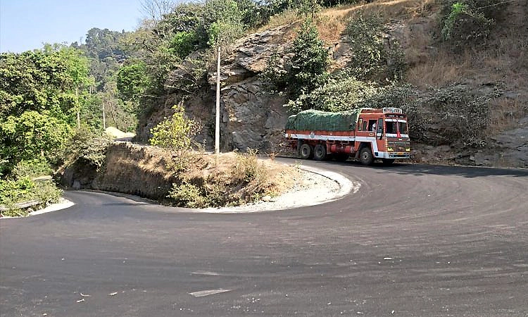 Hulikal Ghat: ಬಸ್‌ ಸಹಿತ ಲಘು ವಾಹನ ಸಂಚಾರಕ್ಕೆ ಅವಕಾಶ