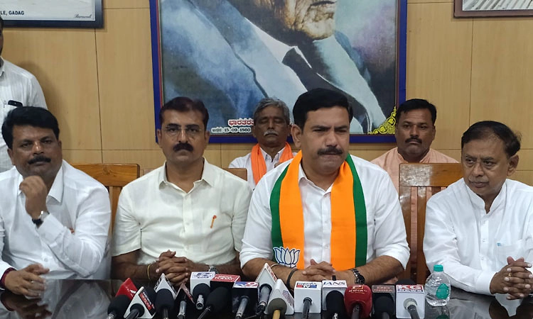ಡಿಕೆಶಿ ಸಿಎಂ ಆದರೂ ರಿಯಲ್ ಎಸ್ಟೇಟ್ ಧೋರಣೆಯಿಂದ ಹೊರ ಬಂದಿಲ್ಲ: ಬಿ.ವೈ ವಿಜಯೇಂದ್ರ