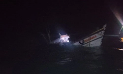 Maravanthe: Fishing boat sinks in Arabian Sea, six fishermen rescued