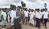 ಅವೈಜ್ಞಾನಿಕ ಫ್ಲೈಓವರ್ ಕಾಮಗಾರಿ ವಿರೋಧಿಸಿ ಹೆದ್ದಾರಿ ತಡೆ; ಬೈಕ್‌ಗೆ ಬೆಂಕಿ ಹಚ್ಚಿ ಪ್ರತಿಭಟನೆ