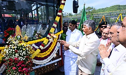 ತಿರುಪತಿ ದೇವಸ್ಥಾನಕ್ಕೆ ರಿಲಯನ್ಸ್ ಫೌಂಡೇಶನ್‌ನಿಂದ 25 ಎಲೆಕ್ಟ್ರಿಕ್ ಬಸ್‌ಗಳ ಕೊಡುಗೆ