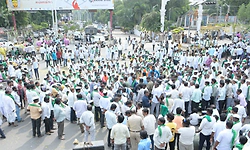 ಭೀಮಾ ನೀರಿಗಾಗಿ ರೈತರ 100 ಕೀ.ಮೀ ಪಾದಯಾತ್ರೆ: ಹೋರಾಟದ ಕಹಳೆ
