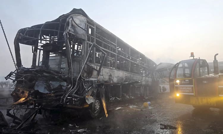 Mathura: 4 killed, 25 injured in Yamuna Expressway pile-up; buses catch fire