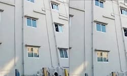 ಪೊಲೀಸರ ಕಂಡು ಲಾಡ್ಜ್‌ ಮೇಲಿಂದ ಜಿಗಿದ ಯುವತಿ