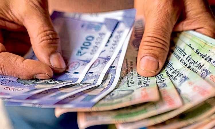 ರೂಪಾಯಿ ಮೌಲ್ಯ ಮತ್ತೆ 23 ಪೈಸೆ ಇಳಿಕೆ: ಡಾಲರ್‌ ಎದುರು ಈಗ 91.01ರೂ.!