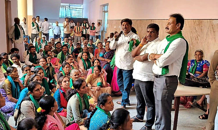 Farmers clash with MLA H C Balakrishna over GBDA land acquisition in Ramanagara