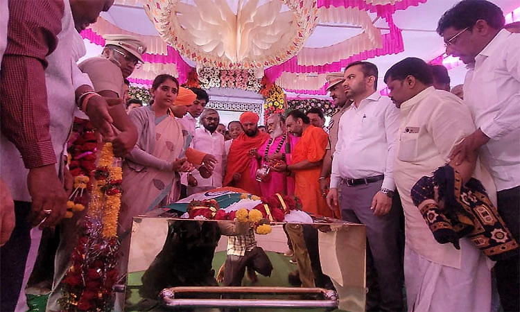 Forest minister Ishwar Khandre remembers father Bheemanna Khandre’s life and ideals
