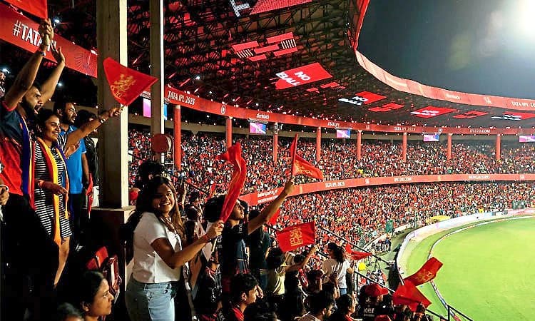 IPL: ಆರ್‌ಸಿಬಿ ಅಭಿಮಾನಿಗಳಿಗೆ ಗುಡ್‌ ನ್ಯೂಸ್; ಚಿನ್ನಸ್ವಾಮಿಯಲ್ಲಿ ಪಂದ್ಯ ನಡೆಸಲು ಅನುಮತಿ