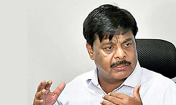 Karnataka leadership row intensifies with minister's 'dog remark'