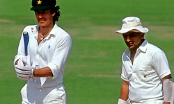 Cricket: ಪಾಕ್‌ ಮಾಜಿ ನಾಯಕ ಇಮ್ರಾನ್‌ ಖಾನ್‌ ಬೆಂಬಲಕ್ಕೆ ನಿಂತ ಕಪಿಲ್‌, ಗಾವಸ್ಕರ್‌,ಚಾಪೆಲ್‌