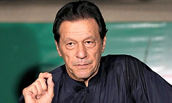 ಇಮ್ರಾನ್‌ಗೆ ಚಿಕಿತ್ಸೆ ನೀಡಿ: ಪಾಕಿಸ್ತಾನಕ್ಕೆ ಗವಾಸ್ಕರ್‌ ಸೇರಿ 14 ಕ್ರಿಕೆಟಿಗರ ಪತ್ರ