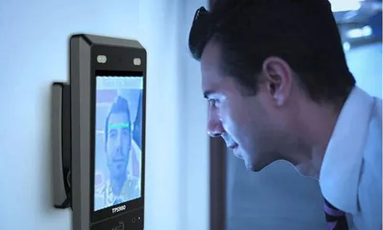 ಇನ್ಮುಂದೆ ಶಿಕ್ಷಕರು, ವಿದ್ಯಾರ್ಥಿಗಳಿಗೆ ಮುಖಚಹರೆ ಹಾಜರಾತಿ