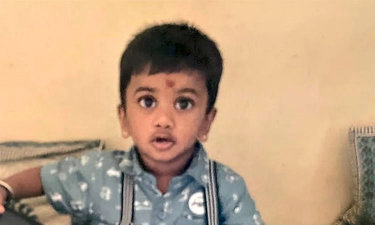 Mahadevapura: ನಿಂತಿದ್ದ ಬೈಕ್‌ಗೆ ಕಾರು ಡಿಕ್ಕಿ: 2 ವರ್ಷದ ಮಗು ಸಾವು