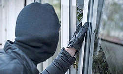 Bengaluru: ರಿಯಲ್ ಎಸ್ಟೇಟ್ ಏಜೆಂಟ್ ಮನೆಯಲ್ಲಿ ಸುಲಿಗೆ