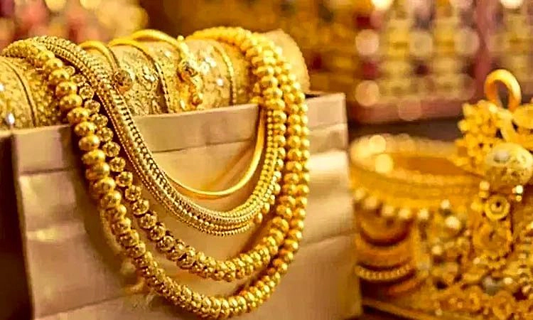 Gold Rate: ಚಿನ್ನದ ಬೆಲೆ 80,000 ರೂಪಾಯಿಗೆ ಇಳಿಕೆ ಸಾಧ್ಯತೆ? ತಜ್ಞರ ಅಭಿಪ್ರಾಯವೇನು…