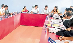 Bajpe: Warning of protest by 19 councillors