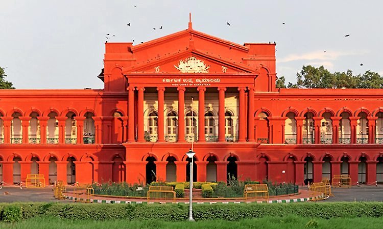 ಋತುಚಕ್ರ ರಜೆ ಸಂಬಂಧ ಉದ್ದಿಮೆಗೆ ನೋಟಸ್‌ ನೀಡಬೇಡಿ: ಹೈಕೋರ್ಟ್‌