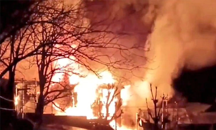 Srinagar: ಪಹಲ್ಗಾಮ್ ಹೋಟೆಲ್‌ನಲ್ಲಿ ಭೀಕರ ಅಗ್ನಿ ಅವಘಡ: ಓರ್ವ ಸಾವು