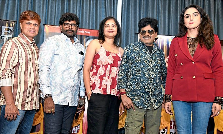 ಟೀಸರ್‌ ನಲ್ಲಿ 'ಪೊಲೀಸ್‌ ಕಂಪ್ಲೈಂಟ್':‌ ವರಲಕ್ಷ್ಮೀ- ರಾಗಿಣಿ ನಟನೆ