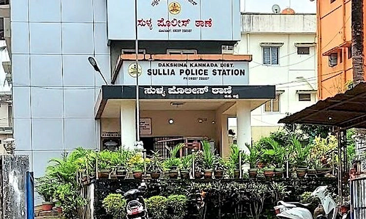 Sulya: ದ್ವಿಚಕ್ರ ವಾಹನಕ್ಕೆ ಪಿಕಪ್‌ ಢಿಕ್ಕಿ