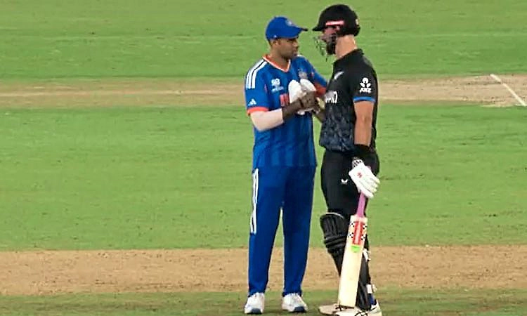 Arshdeep Singh throw: ಡ್ಯಾರಿಲ್‌ ಮಿಚೆಲ್‌ ಕ್ಷಮೆ ಕೇಳಿದ್ದ ಸೂರ್ಯ ಕುಮಾರ್‌