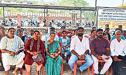 Indefinite hunger strike against illegal sand mining in Brahmavar