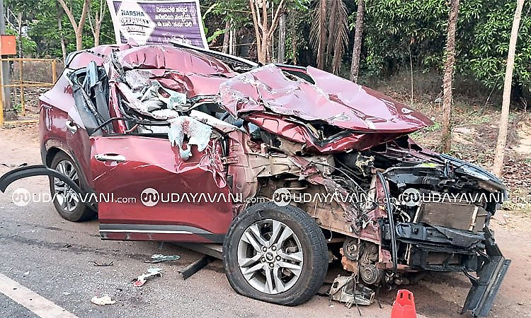One killed, two seriously injured in car-lorry collision near Kaup
