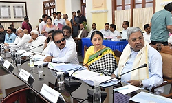 ಮುಂಗಾರು ಕೊರತೆ ಸಾಧ್ಯತೆ: ಕುಡಿಯುವ ನೀರಿಗೆ ಆದ್ಯತೆ ನೀಡಲು ಸಿಎಂ ಸಿದ್ದರಾಮಯ್ಯ ಸೂಚನೆ