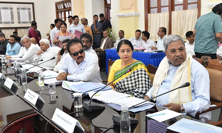 ಮುಂಗಾರು ಕೊರತೆ ಸಾಧ್ಯತೆ: ಕುಡಿಯುವ ನೀರಿಗೆ ಆದ್ಯತೆ ನೀಡಲು ಸಿಎಂ ಸಿದ್ದರಾಮಯ್ಯ ಸೂಚನೆ