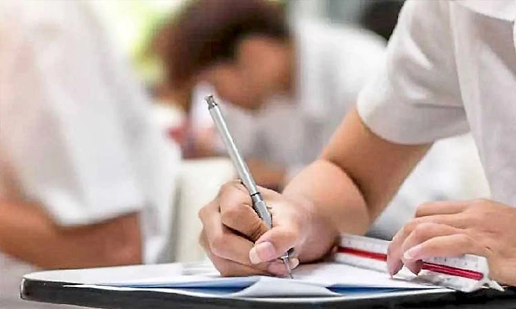 ತೃತೀಯ ಭಾಷೆ: ತಿಕ್ಕಾಟ ಬೇಡ, ವಿದ್ಯಾರ್ಥಿಗಳ ಹಿತ ಮಾತ್ರ ಗಮನಿಸಿ