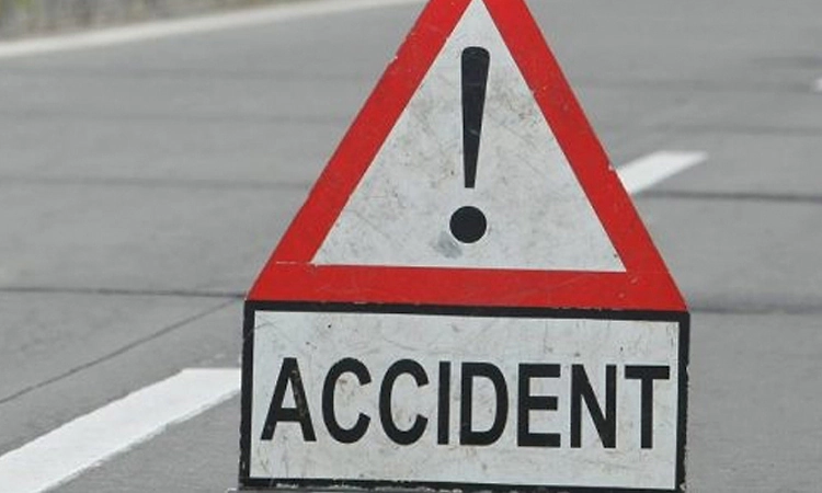 Udupi: ಕಾರು ಢಿಕ್ಕಿ: ರಸ್ತೆ ದಾಟುತ್ತಿದ್ದ ಮಹಿಳೆ ಆಸ್ಪತ್ರೆಗೆ