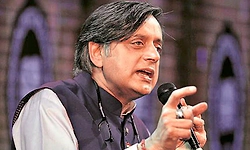 ನೋಟು ಅಮಾನ್ಯಕ್ಕೆ ಕ್ಷೇತ್ರ ಪುನರ್ವಿಂಗಡಣೆಗೆ ಹೋಲಿಸಿದ ತರೂರ್‌