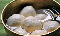 ಉ.ಪ್ರದೇಶ: ರಸಗುಲ್ಲಾ ಕೇಳಿದ್ದಕ್ಕೆ ಮಗುವನ್ನೇ ಒಲೆಯೊಳಗೆಸೆದ ವ್ಯಕ್ತಿ