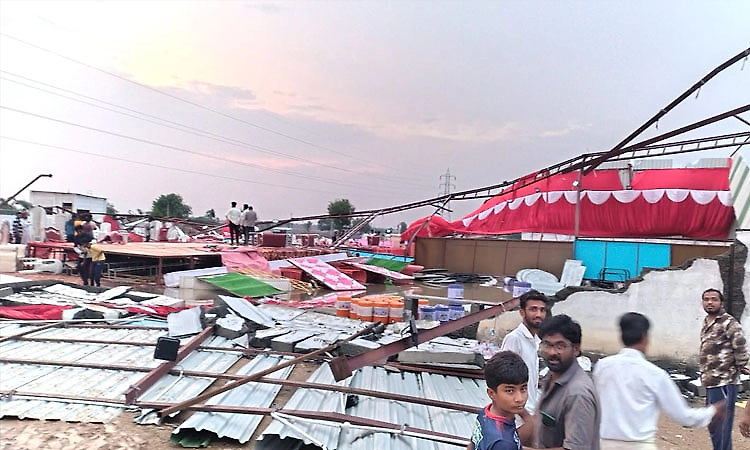 Storm wreaks havoc in Kembhavi; roof of marriage hall collapses
